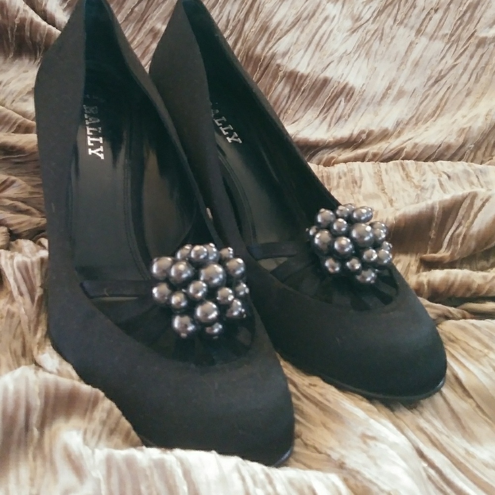 Satin special occation shoes